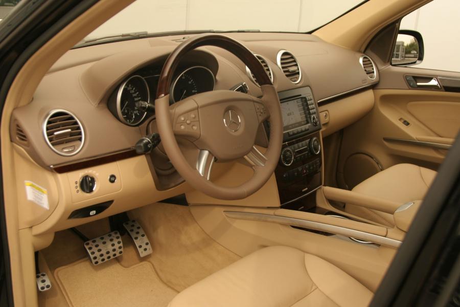  Mercedes-Benz GL-Class by Brabus 2007 года  (фото 5 из 13)